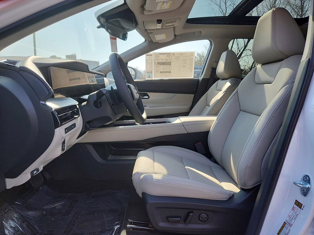 2026 Everest White Pearl Tricoat Nissan Murano SL AWD SUV