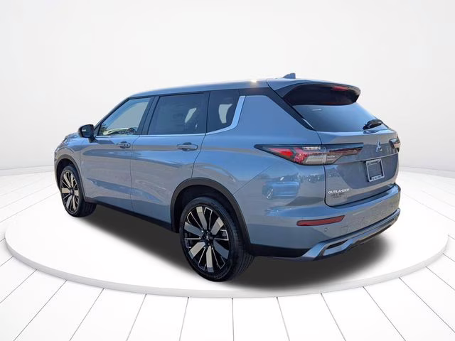 2026 Moonstone Gray Metallic Mitsubishi Outlander SE FWD SUV