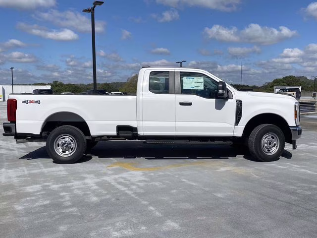 2026 Oxford White Ford Super Duty F-250 SRW XL 4X4 Truck