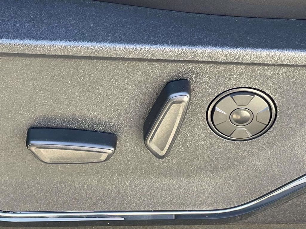 2026 Glacier Gray Metallic Tri-Coat Ford Super Duty F-250 SRW Platinum 4X4 Truck