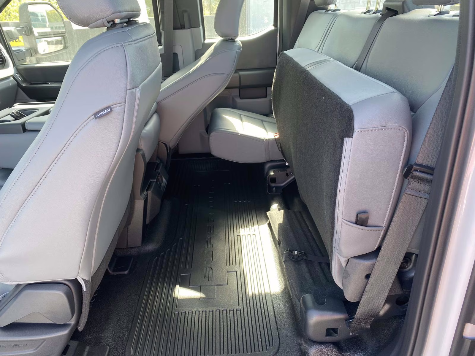 2026 Oxford White Ford Super Duty F-250 SRW XL 4X4 Truck