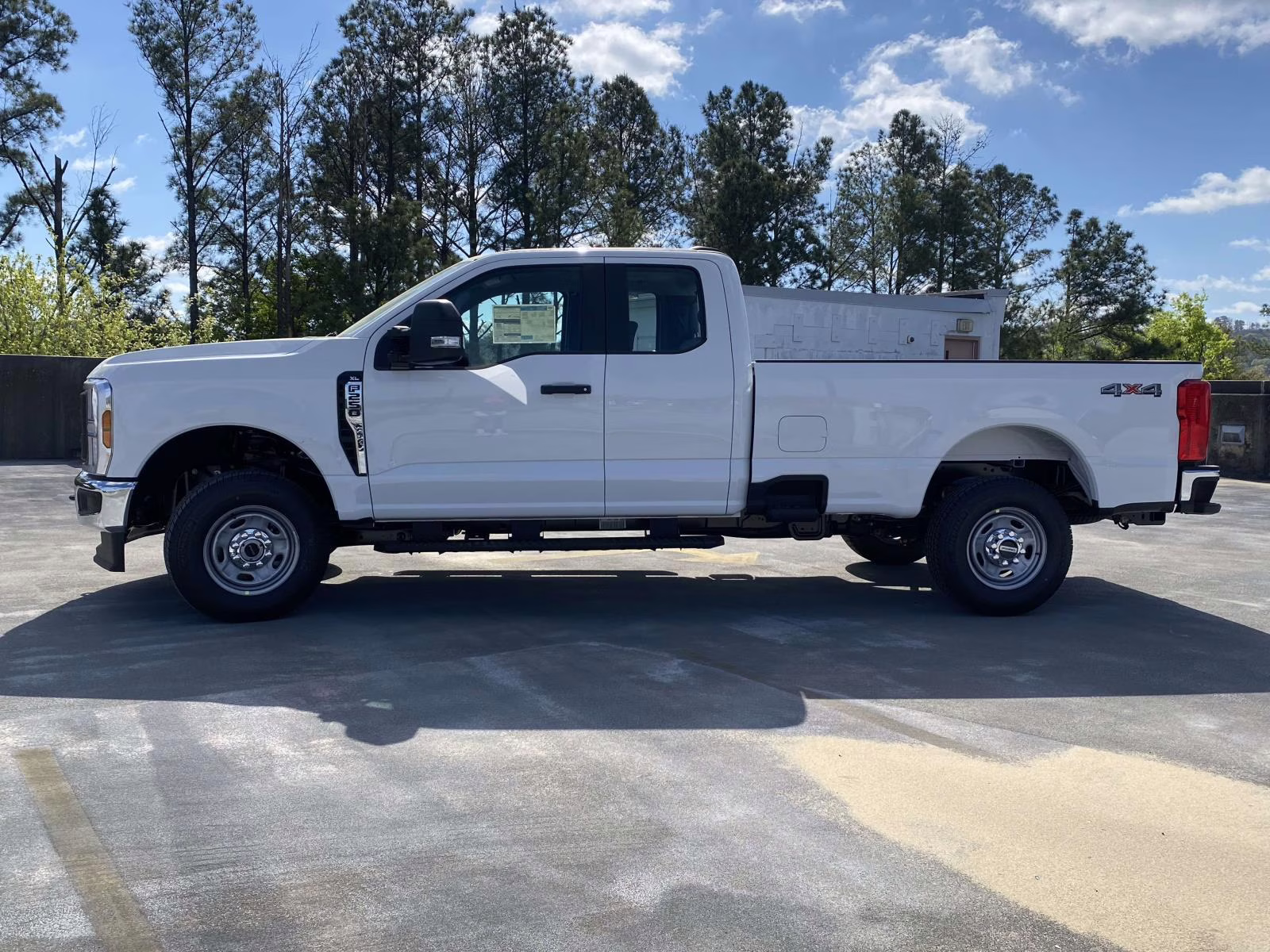 2026 Oxford White Ford Super Duty F-250 SRW XL 4X4 Truck
