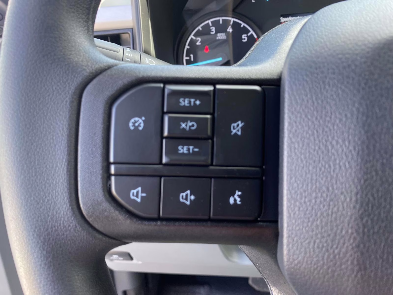 2026 Oxford White Ford Super Duty F-250 SRW XL 4X4 Truck