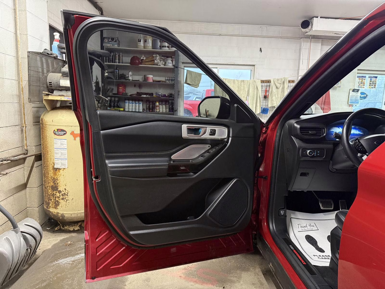 2021 Rapid Red Metallic Tinted Clearcoat Ford Explorer ST 4X4 SUV