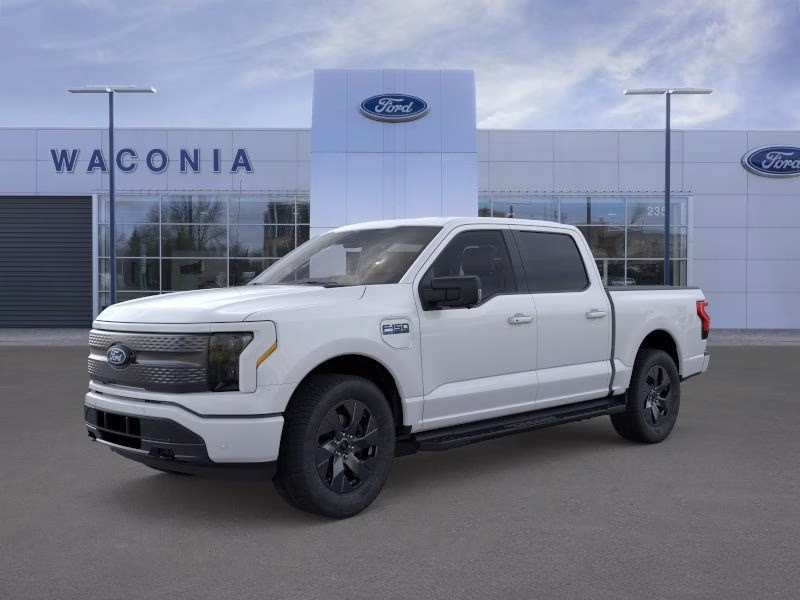 2025 Oxford White Ford F-150 Lightning Flash AWD Truck