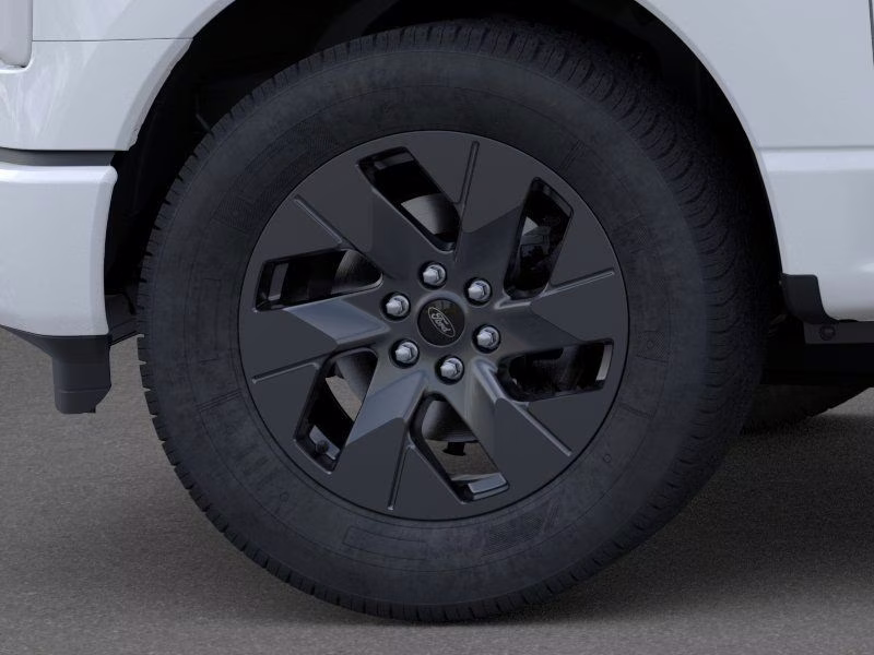 2025 Oxford White Ford F-150 Lightning Flash AWD Truck