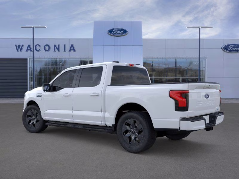 2025 Oxford White Ford F-150 Lightning Flash AWD Truck