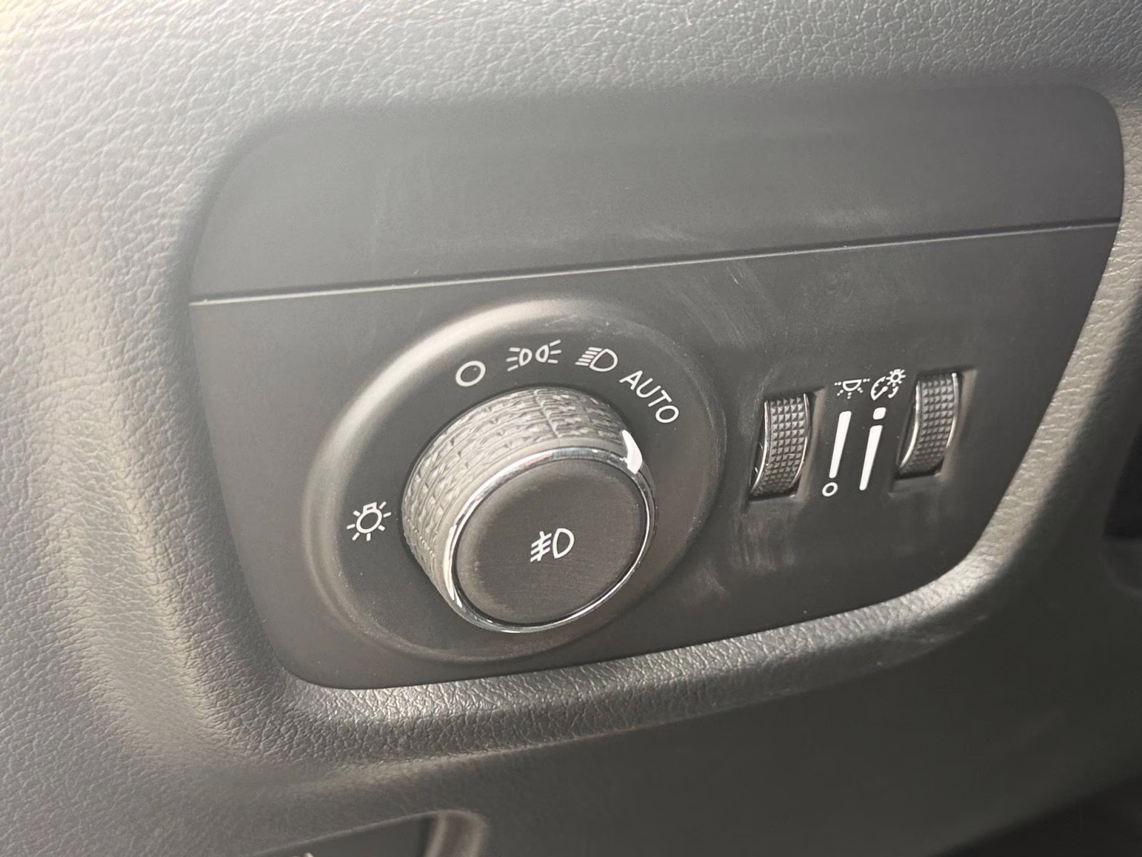 2025 Bright White Clearcoat Jeep Grand Cherokee Summit 4X4 SUV