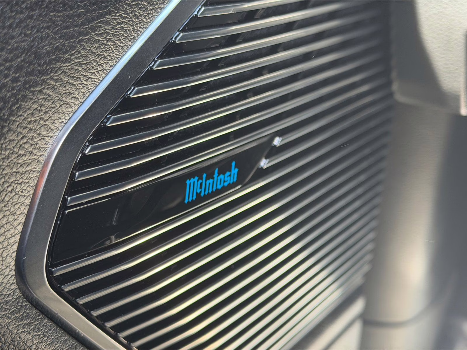 2025 Bright White Clearcoat Jeep Grand Cherokee Summit 4X4 SUV