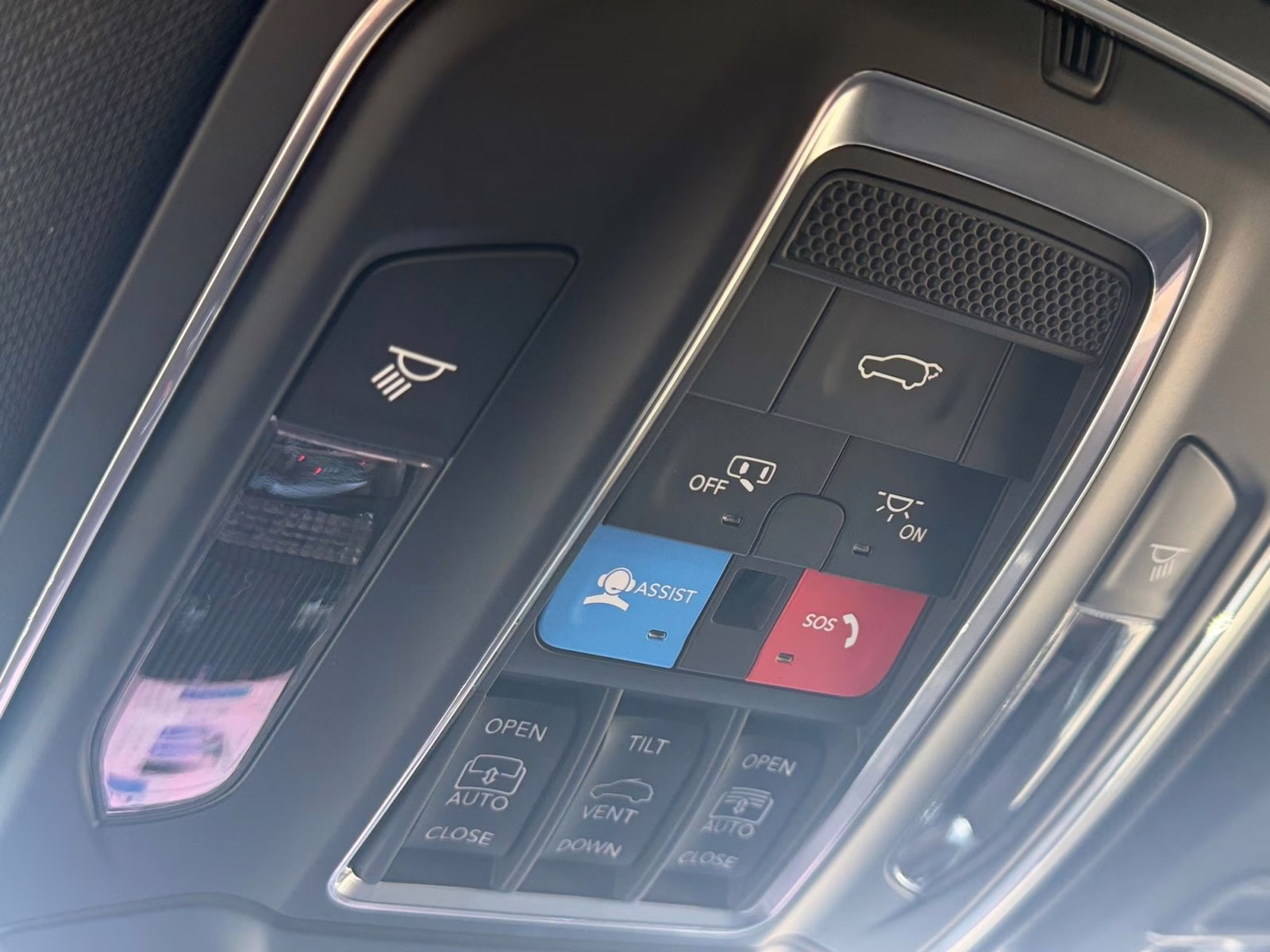 2025 Bright White Clearcoat Jeep Grand Cherokee Summit 4X4 SUV