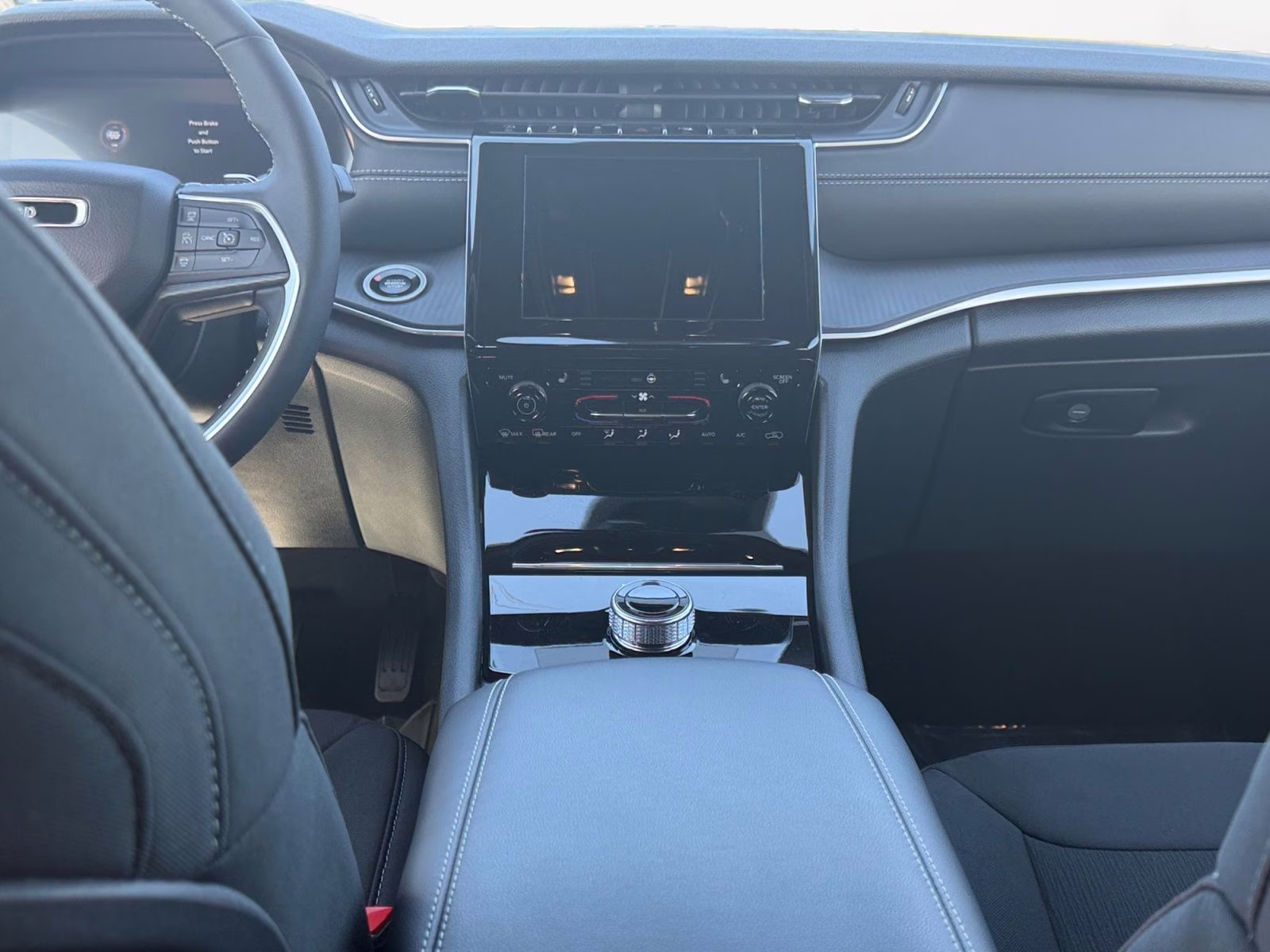 2025 Bright White Clearcoat Jeep Grand Cherokee L Laredo 4X4 SUV