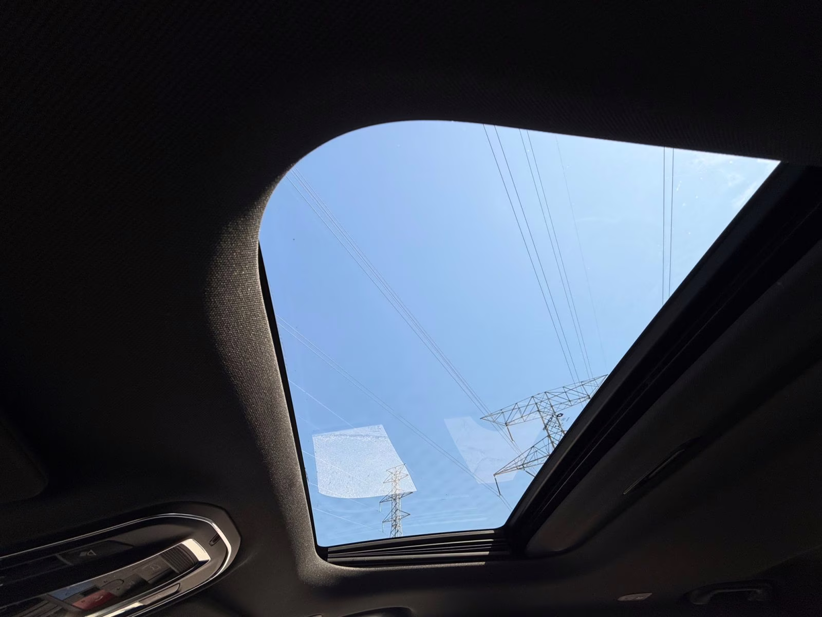 2025 Bright White Clearcoat Jeep Grand Cherokee L Laredo 4X4 SUV