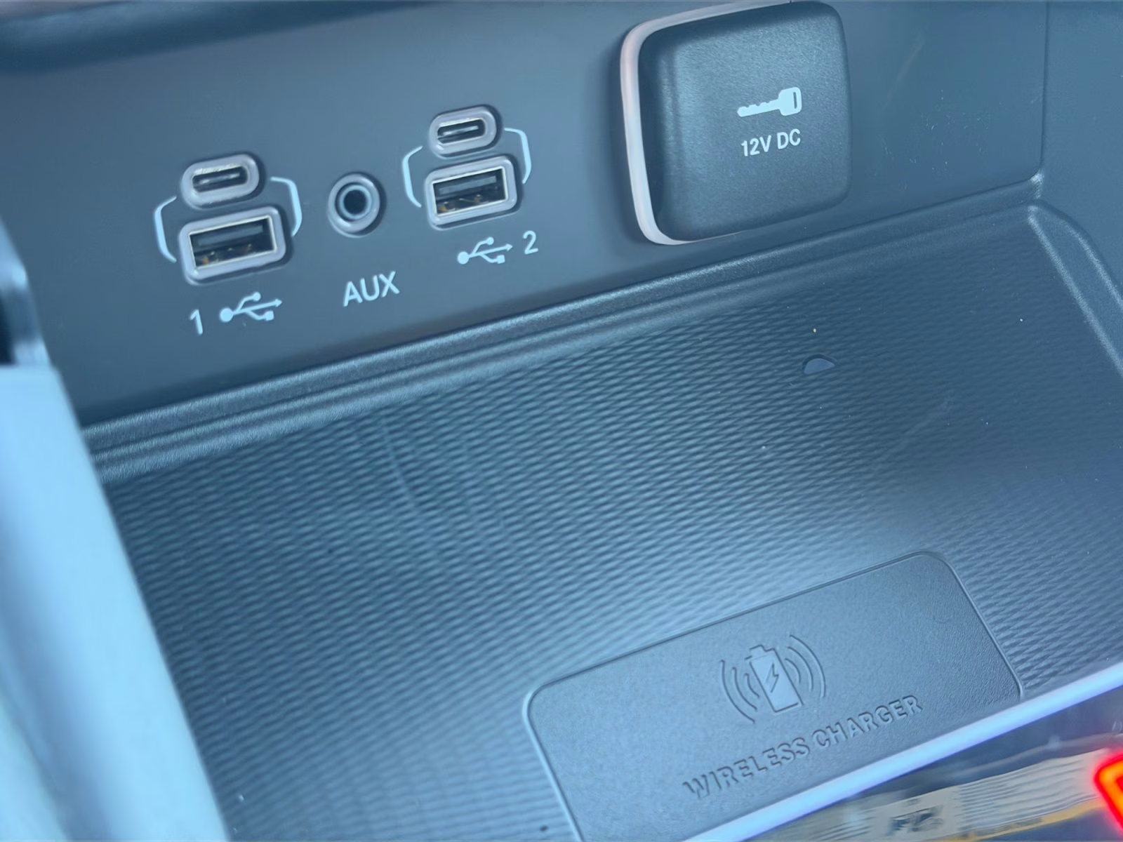 2025 Bright White Clearcoat Jeep Grand Cherokee L Laredo 4X4 SUV