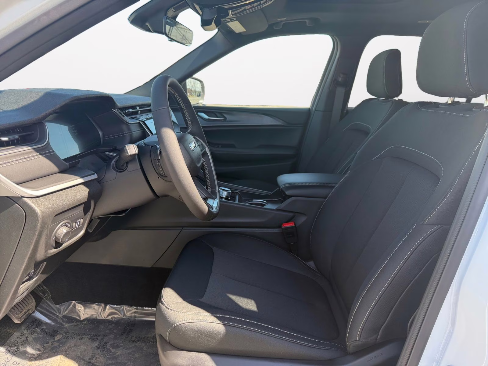 2025 Bright White Clearcoat Jeep Grand Cherokee L Laredo 4X4 SUV