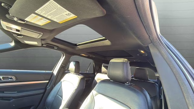 2018 Ingot Silver Ford Explorer XLT 4X4 SUV