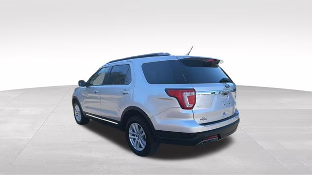 2018 Ingot Silver Ford Explorer XLT 4X4 SUV