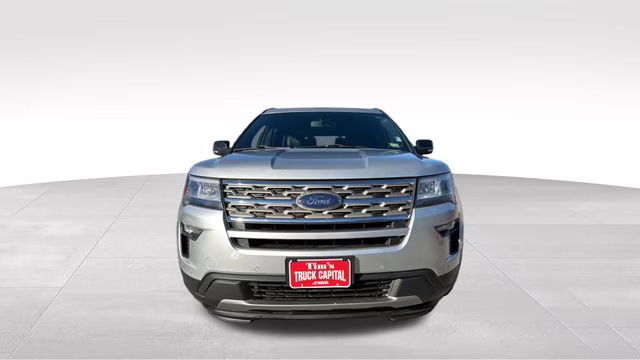 2018 Ingot Silver Ford Explorer XLT 4X4 SUV
