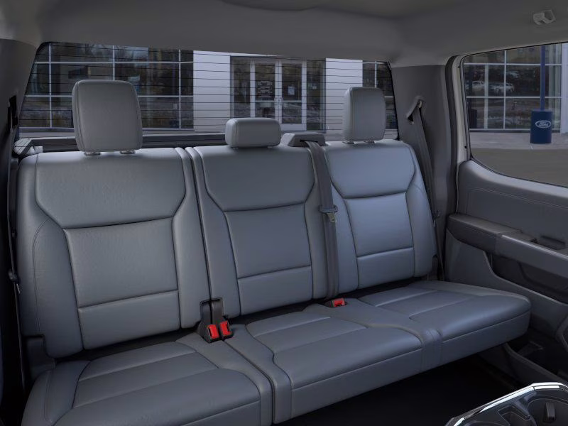 2025 Oxford White Ford F-150 Lightning Flash AWD Truck