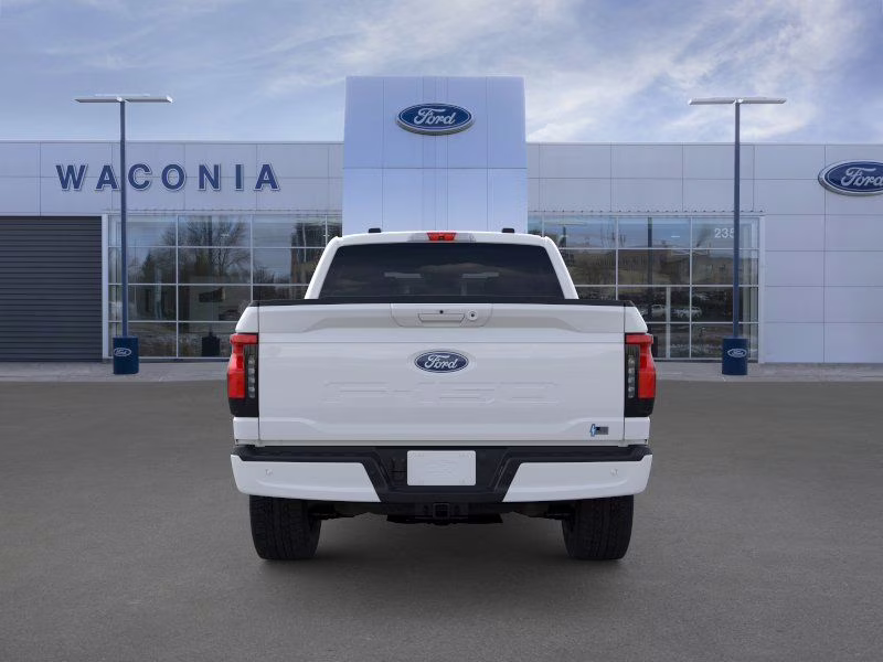 2025 Oxford White Ford F-150 Lightning Flash AWD Truck