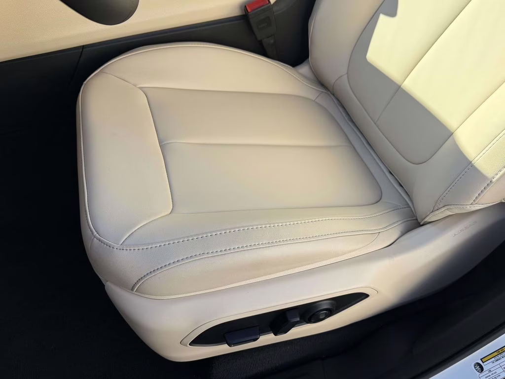 2025 Bright White Clearcoat Jeep Grand Cherokee Limited 4X4 SUV