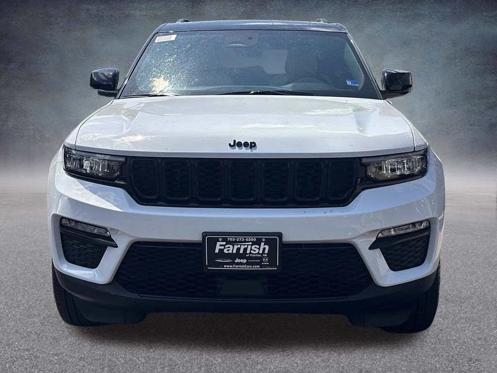 2025 Bright White Clearcoat Jeep Grand Cherokee Limited 4X4 SUV