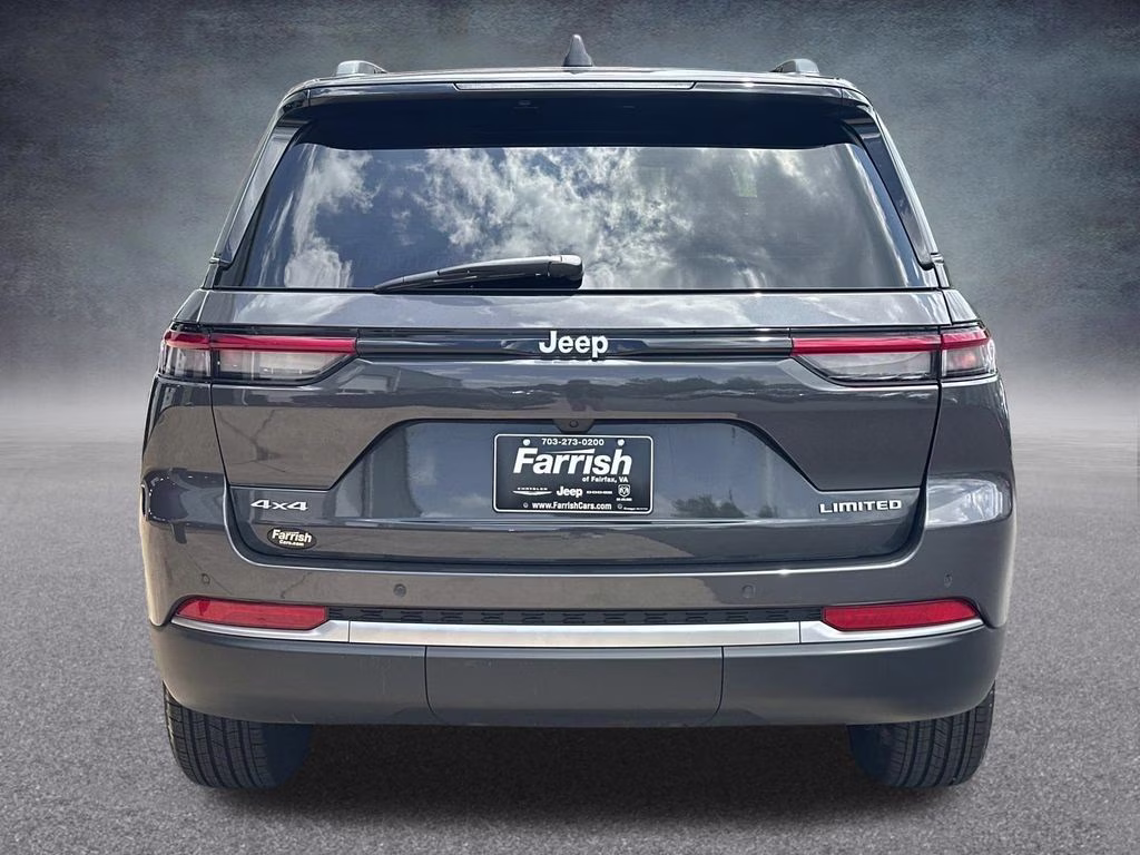 2026 Baltic Gray Metallic Clearcoat Jeep Grand Cherokee Limited 4X4 SUV