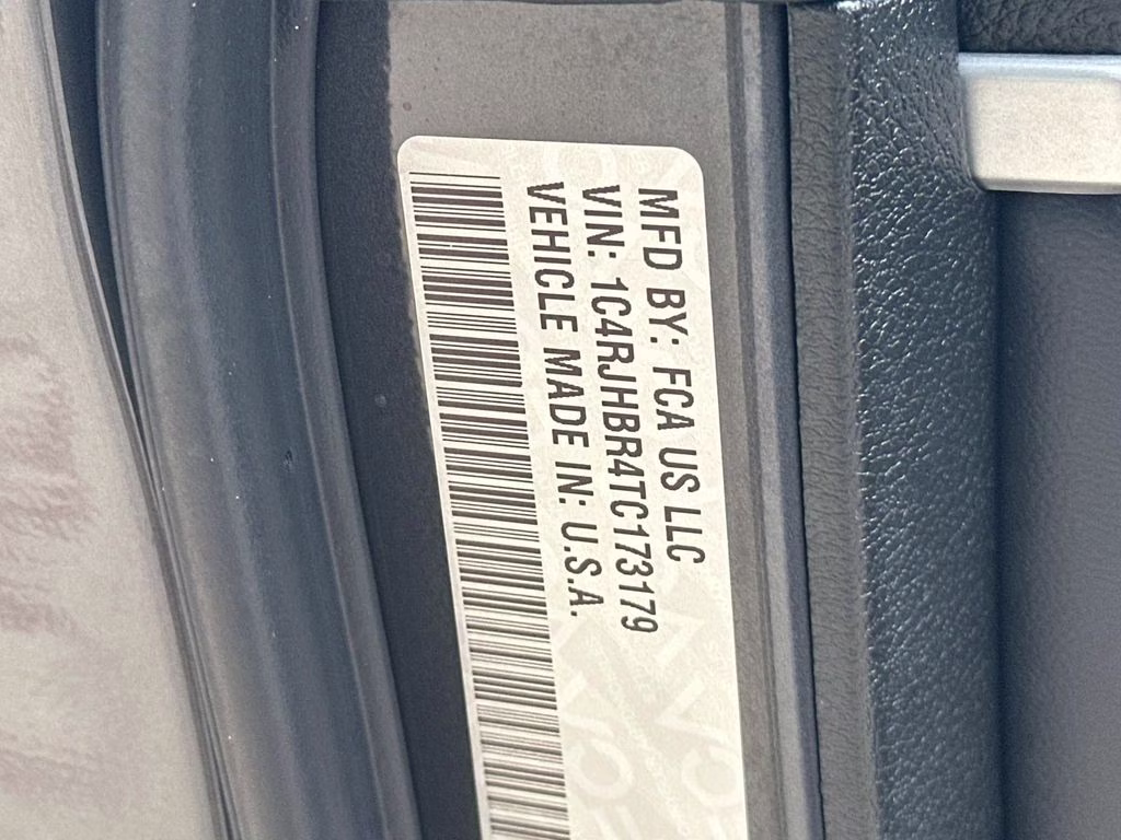 2026 Baltic Gray Metallic Clearcoat Jeep Grand Cherokee Limited 4X4 SUV