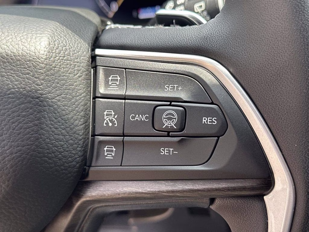2026 Baltic Gray Metallic Clearcoat Jeep Grand Cherokee Limited 4X4 SUV