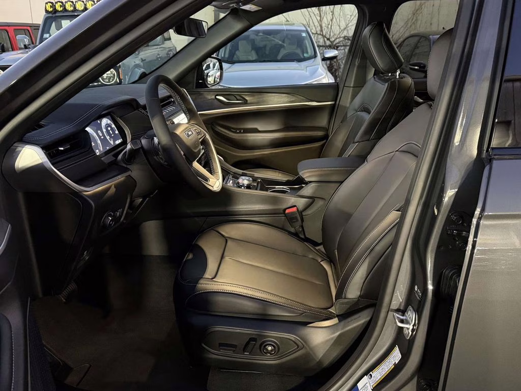 2026 Baltic Gray Metallic Clearcoat Jeep Grand Cherokee Limited 4X4 SUV