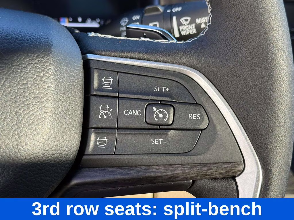 2025 Diamond Black Crystal Pearlcoat Jeep Grand Cherokee L Limited 4X4 SUV