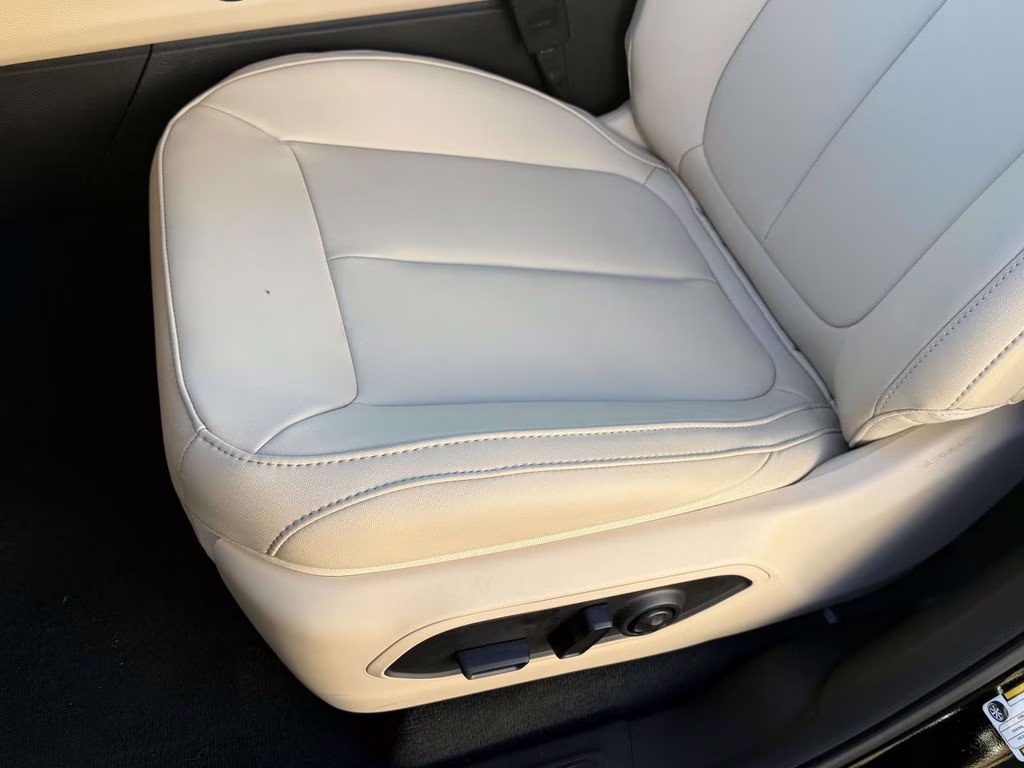 2025 Diamond Black Crystal Pearlcoat Jeep Grand Cherokee L Limited 4X4 SUV