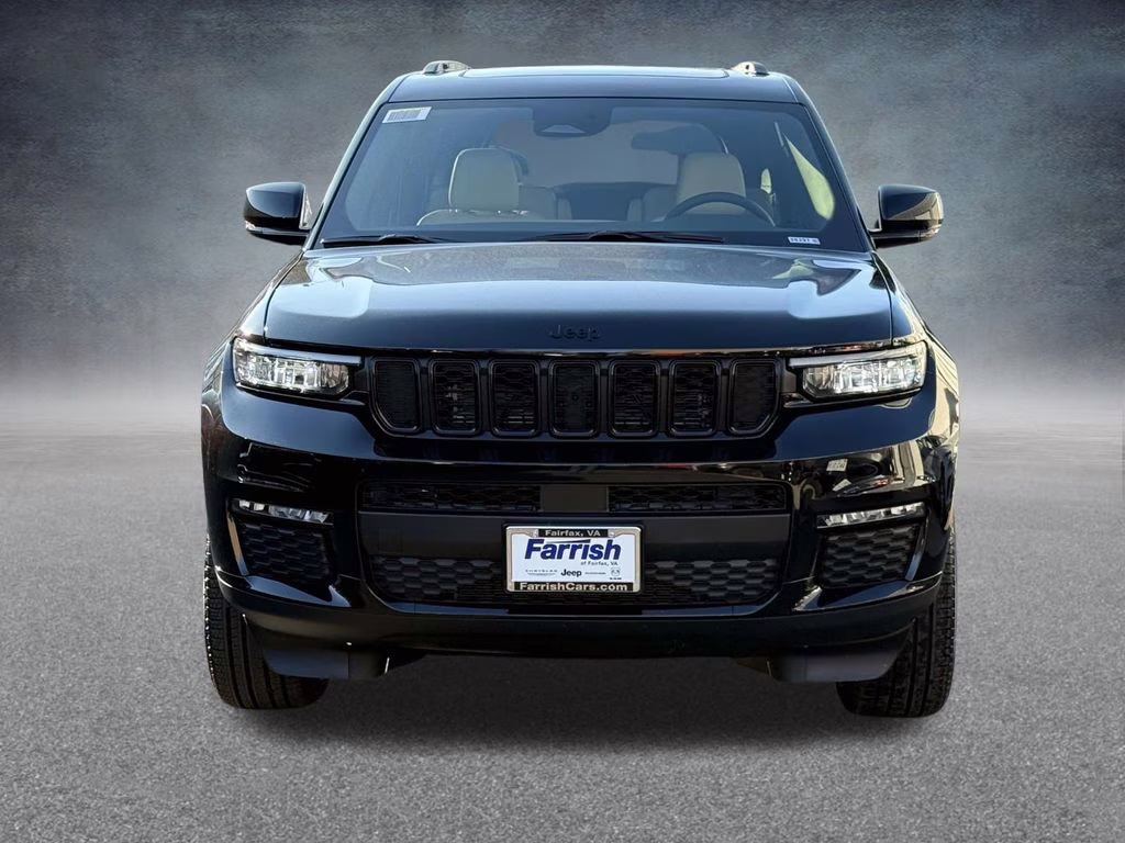 2025 Diamond Black Crystal Pearlcoat Jeep Grand Cherokee L Limited 4X4 SUV