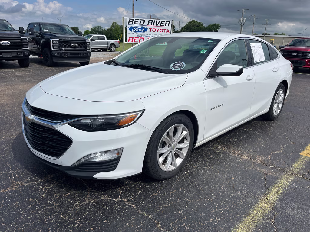 2022 Summit White Chevrolet Malibu LT FWD Sedan