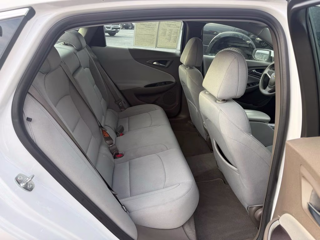 2022 Summit White Chevrolet Malibu LT FWD Sedan