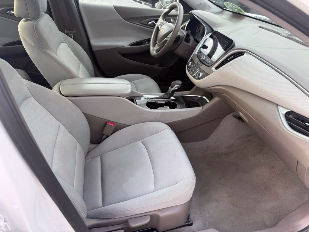 2022 Summit White Chevrolet Malibu LT FWD Sedan