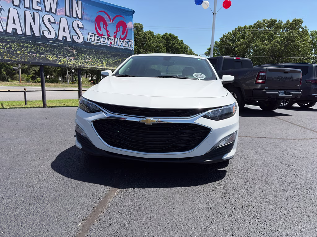 2022 Summit White Chevrolet Malibu LT FWD Sedan