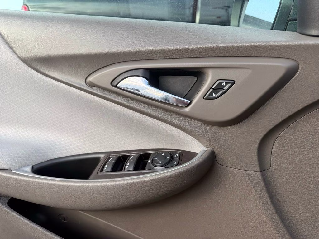 2022 Summit White Chevrolet Malibu LT FWD Sedan
