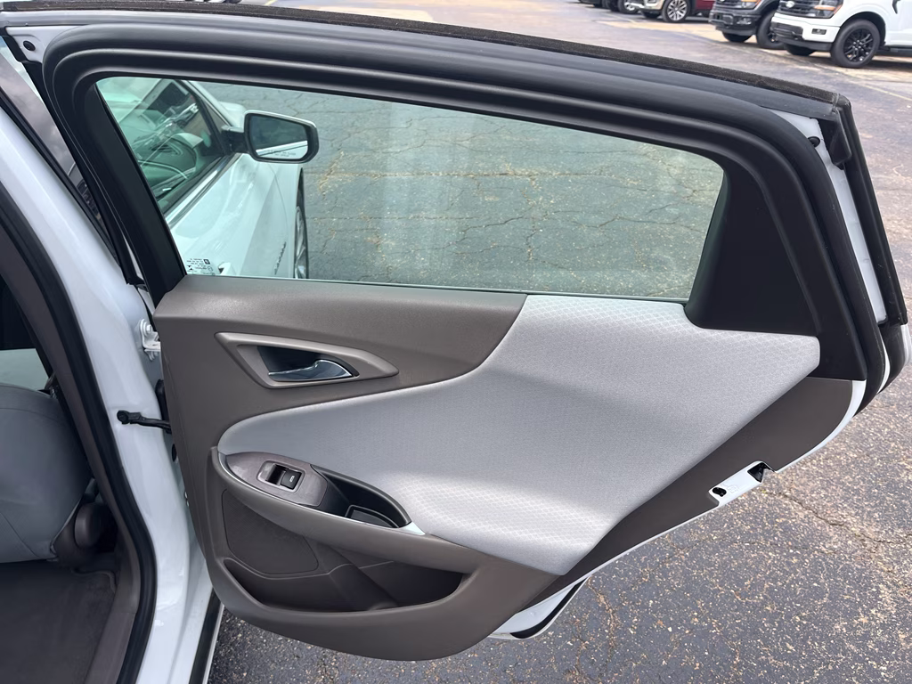 2022 Summit White Chevrolet Malibu LT FWD Sedan