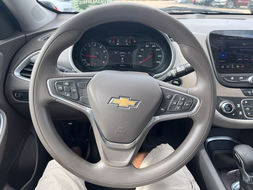 2022 Summit White Chevrolet Malibu LT FWD Sedan
