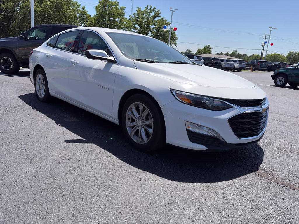 2022 Summit White Chevrolet Malibu LT FWD Sedan