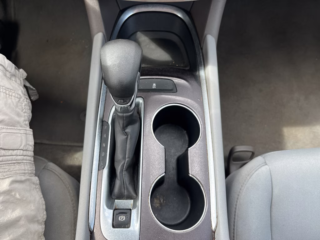 2022 Summit White Chevrolet Malibu LT FWD Sedan