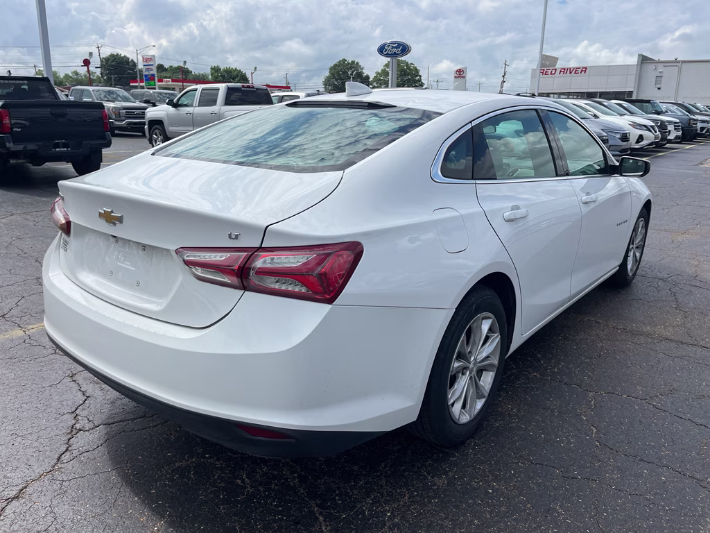 2022 Summit White Chevrolet Malibu LT FWD Sedan