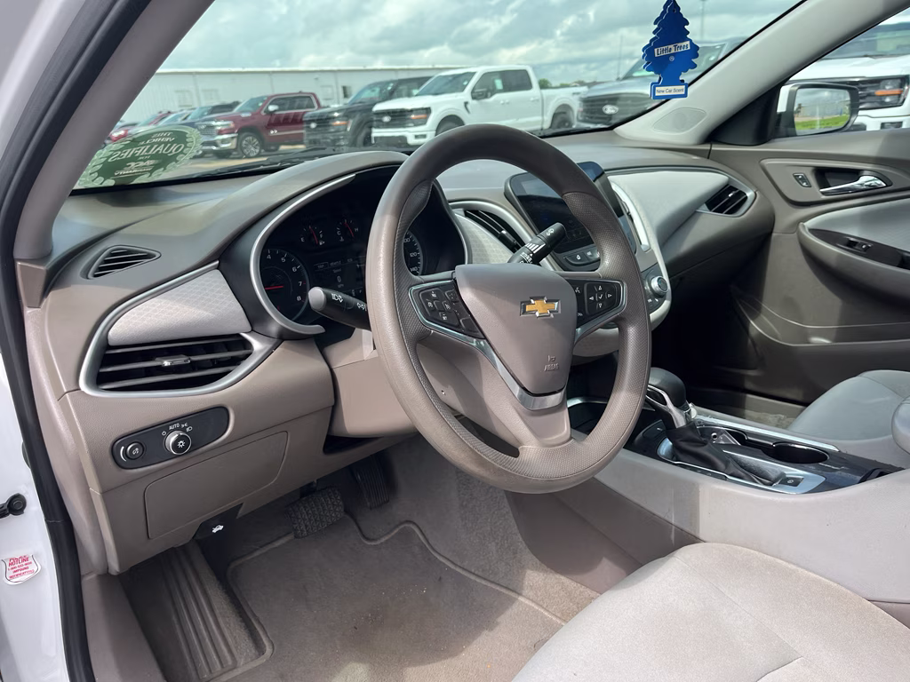 2022 Summit White Chevrolet Malibu LT FWD Sedan