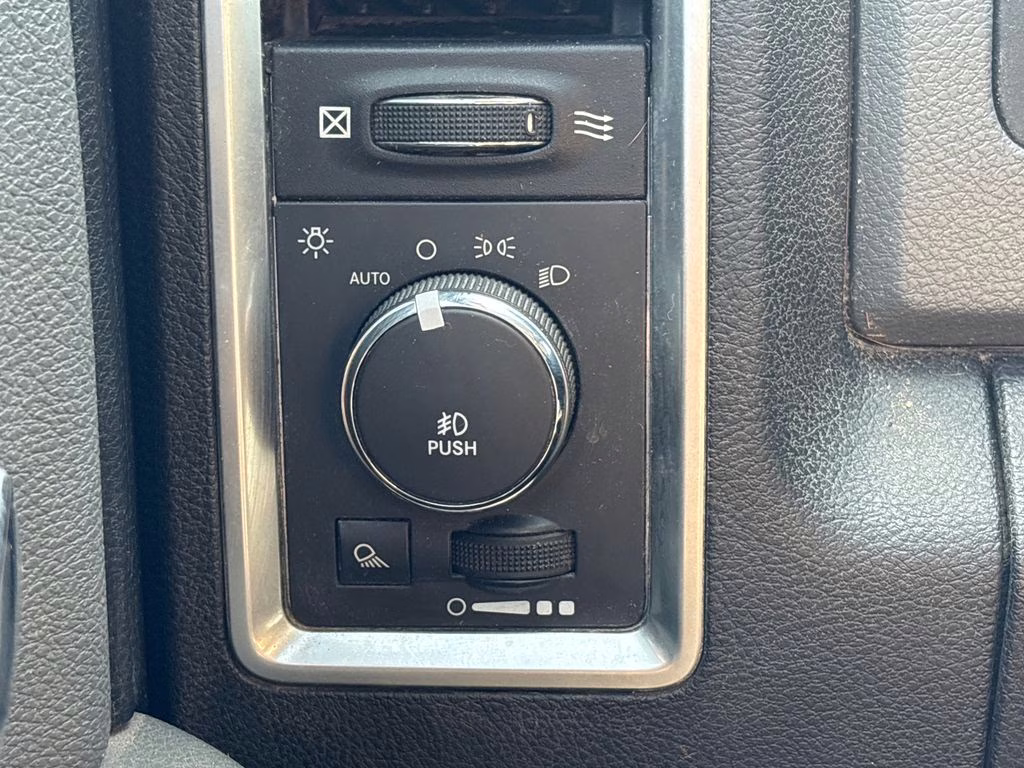 2014 True Blue Pearlcoat Ram 1500 Outdoorsman 4X4 Truck