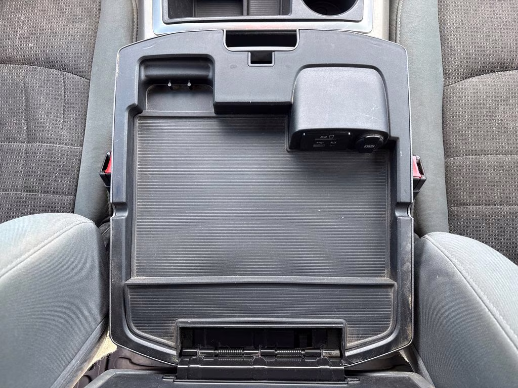 2014 True Blue Pearlcoat Ram 1500 Outdoorsman 4X4 Truck