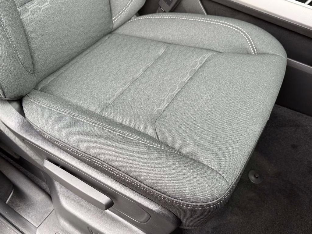 2026 Granite Crystal Metallic Clearcoat Ram 1500 Big Horn/Lone Star 4X4 Truck