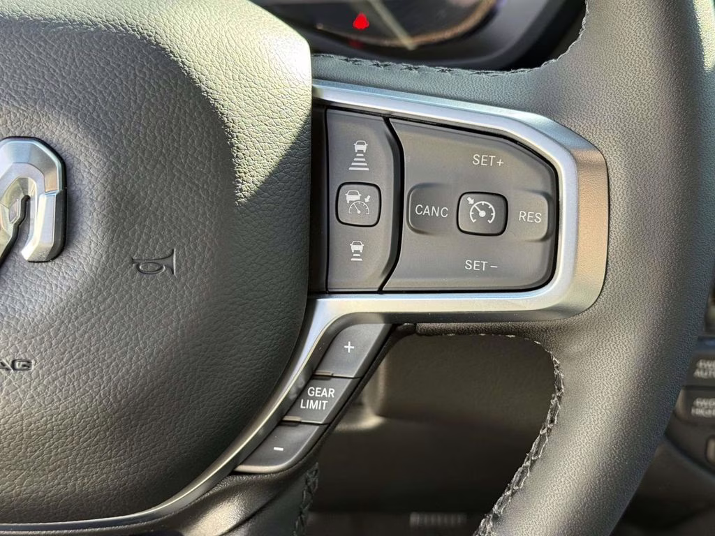 2026 Diamond Black Crystal Pearlcoat Ram 1500 Big Horn/Lone Star 4X4 Truck