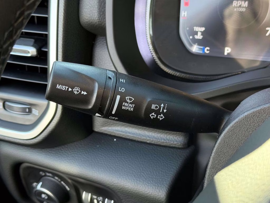 2026 Diamond Black Crystal Pearlcoat Ram 1500 Big Horn/Lone Star 4X4 Truck