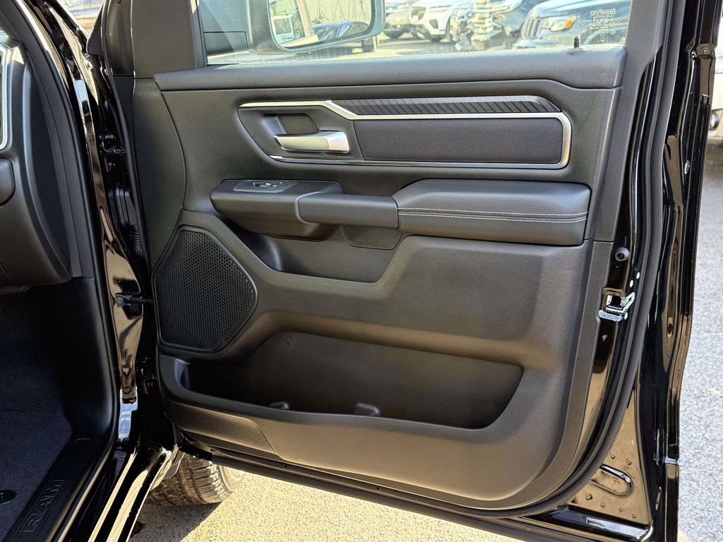 2026 Diamond Black Crystal Pearlcoat Ram 1500 Big Horn/Lone Star 4X4 Truck