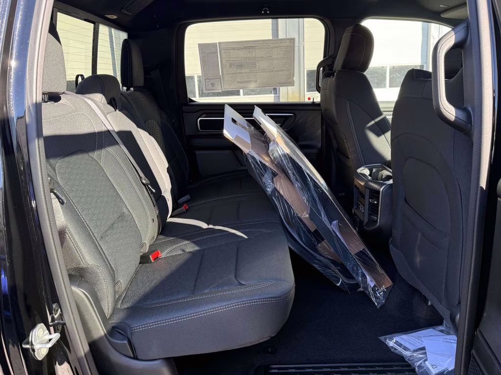 2026 Diamond Black Crystal Pearlcoat Ram 1500 Big Horn/Lone Star 4X4 Truck